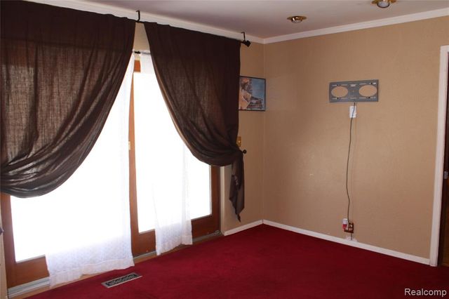 23800 Riverview Drive, Southfield, MI 48034