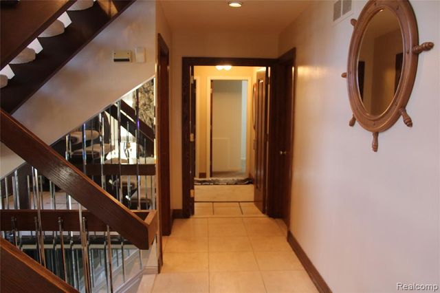 23800 Riverview Drive, Southfield, MI 48034