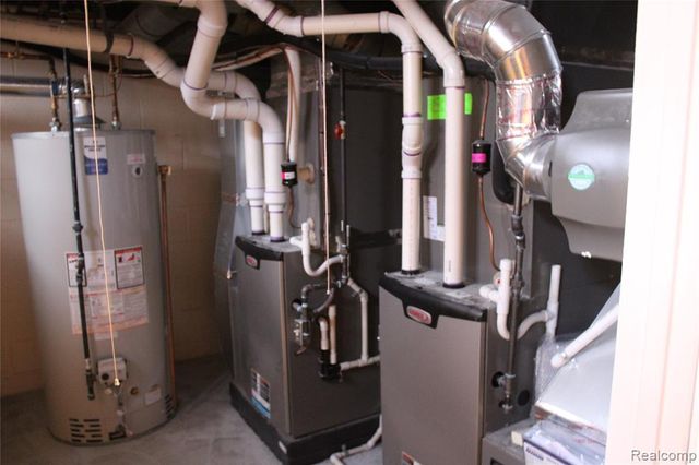 23800 Riverview Drive, Southfield, MI 48034