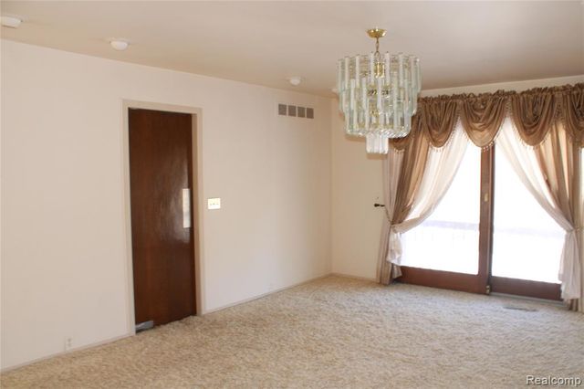 23800 Riverview Drive, Southfield, MI 48034