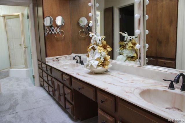 23800 Riverview Drive, Southfield, MI 48034