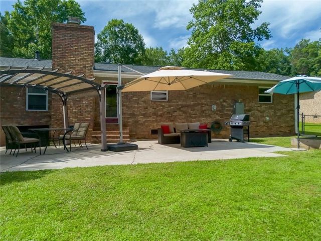 6178 Lullwater Drive, Douglasville, GA 30135