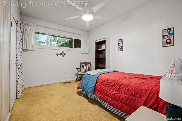 23251 Cass Avenue, Farmington, MI 48335