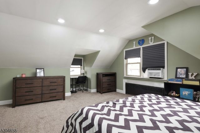 825 Dennis Pl, Linden City, NJ 07036