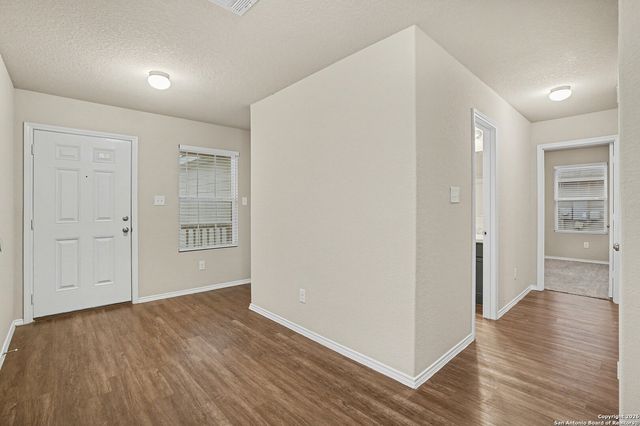 7402 Snapdragon Ct, Converse, TX 78109