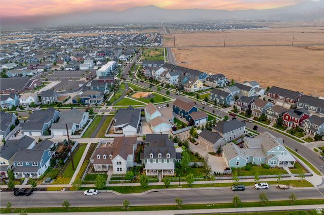 6417 W LAKE AVE, South Jordan, UT 84009