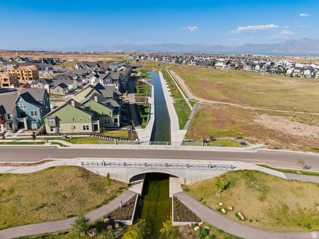 6417 W LAKE AVE, South Jordan, UT 84009