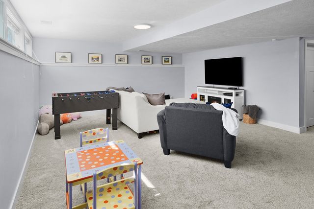 4251 Settlers Ridge Road NE, Belmont, MI 49306