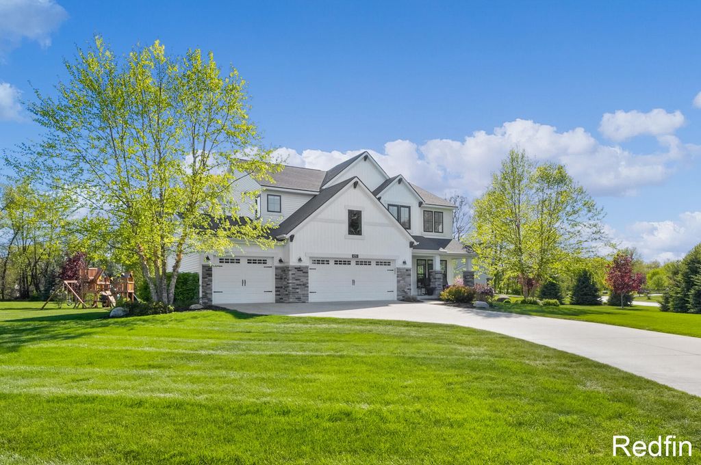 4251 Settlers Ridge Road NE, Belmont, MI 49306