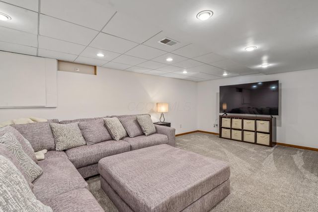 8383 Horseshoe Road, Ashley, OH 43003
