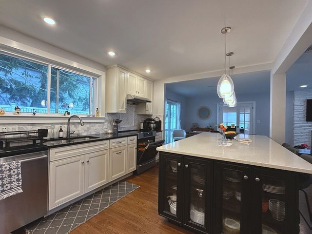 7 Sevland Rd, Newton, MA 02459