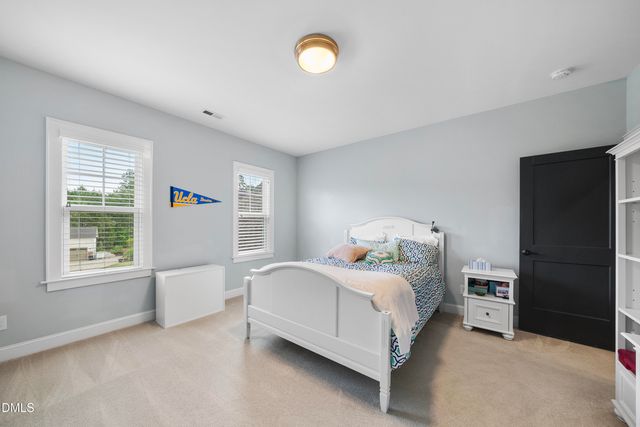 5109 Wainscott Way, Raleigh, NC 27612