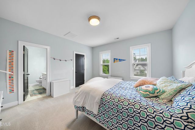 5109 Wainscott Way, Raleigh, NC 27612