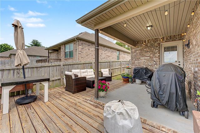 3491 W Weir Road, Fayetteville, AR 72704