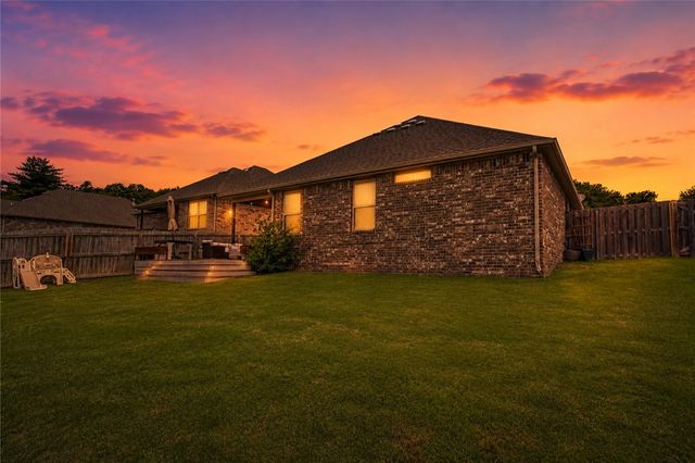 3491 W Weir Road, Fayetteville, AR 72704