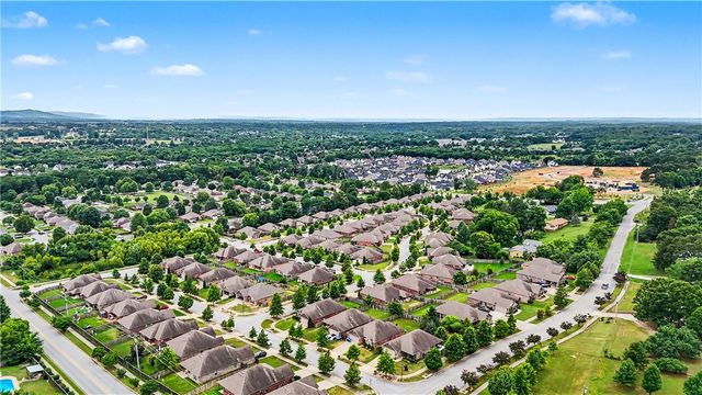 3491 W Weir Road, Fayetteville, AR 72704