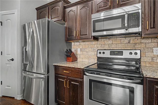 3491 W Weir Road, Fayetteville, AR 72704