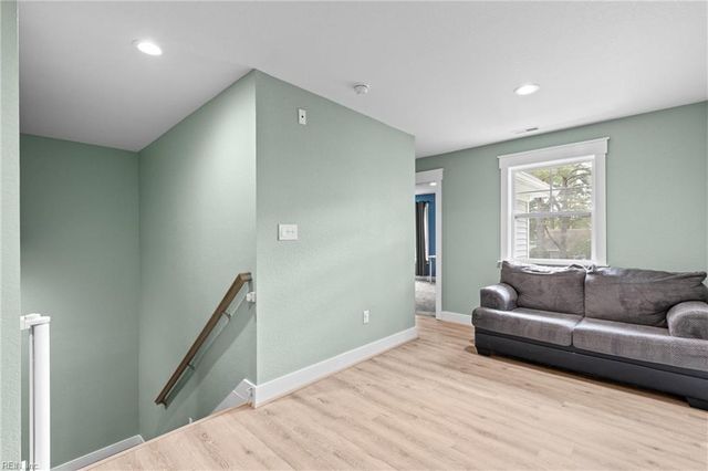 204 Wilson DR, Chesapeake, VA 23322
