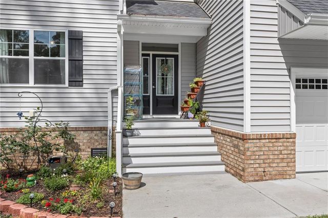 204 Wilson DR, Chesapeake, VA 23322
