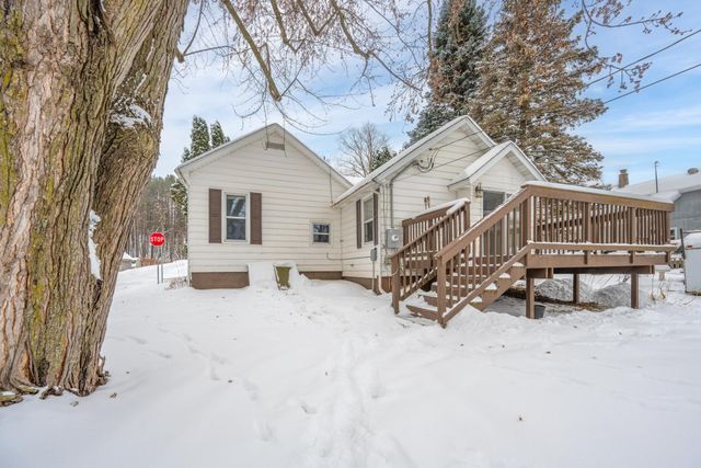346 Maple Street, Glenwood City, WI 54013