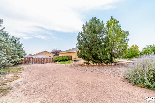 60 S Pendleton Dr, Pueblo West, CO 81007