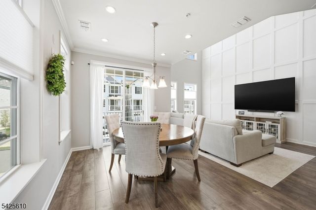 102 Sequoia Dr, Cedar Grove Twp., NJ 07009