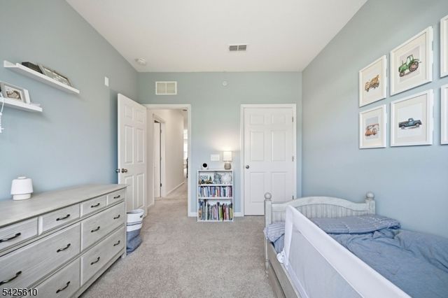 102 Sequoia Dr, Cedar Grove Twp., NJ 07009
