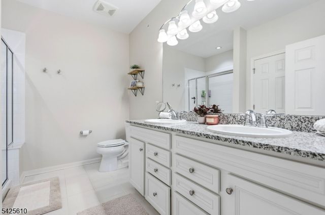 102 Sequoia Dr, Cedar Grove Twp., NJ 07009