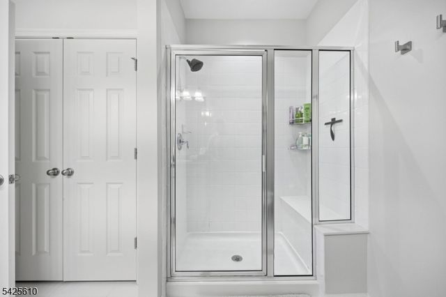 102 Sequoia Dr, Cedar Grove Twp., NJ 07009