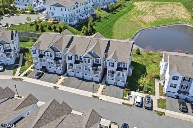 102 Sequoia Dr, Cedar Grove Twp., NJ 07009
