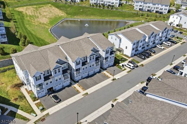 102 Sequoia Dr, Cedar Grove Twp., NJ 07009