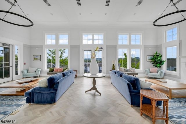 102 Sequoia Dr, Cedar Grove Twp., NJ 07009