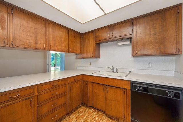 627 Alamos Ave, Sacramento, CA 95815