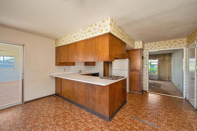 627 Alamos Ave, Sacramento, CA 95815