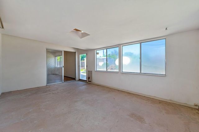 627 Alamos Ave, Sacramento, CA 95815