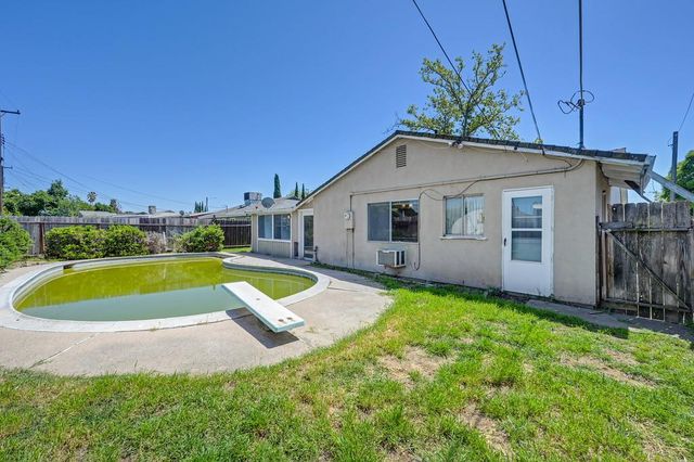 627 Alamos Ave, Sacramento, CA 95815