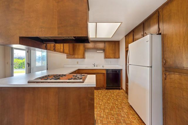 627 Alamos Ave, Sacramento, CA 95815