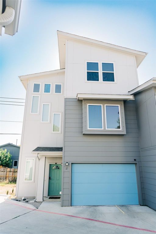 12500 Lamppost LN 17, Austin, TX 78727