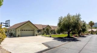 155 Eagle Creek Court, Atascadero, CA 93422