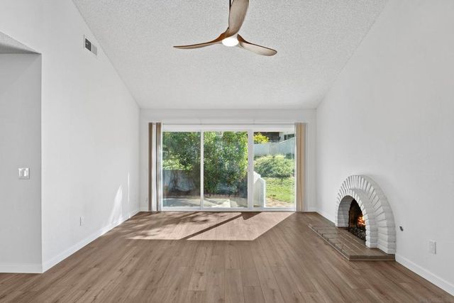 16407 Caminito Vecinos 155, San Diego, CA 92128