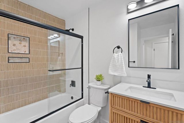 16407 Caminito Vecinos 155, San Diego, CA 92128