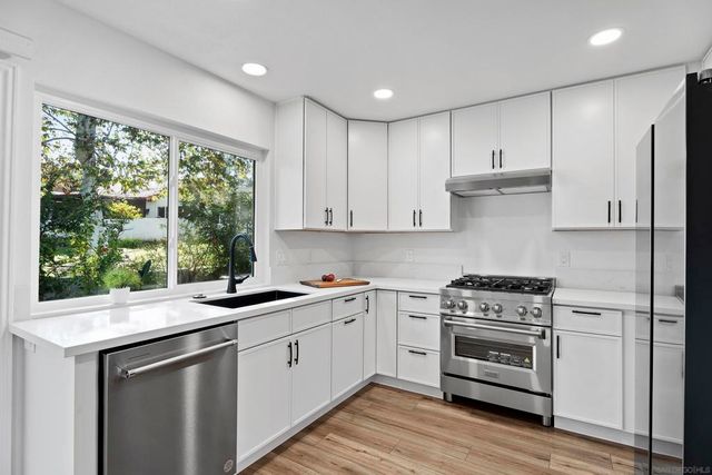 16407 Caminito Vecinos 155, San Diego, CA 92128