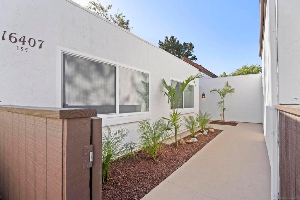 16407 Caminito Vecinos 155, San Diego, CA 92128