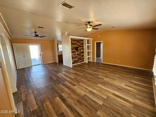 9054 W TINAJAS Drive, Arizona City, AZ 85123