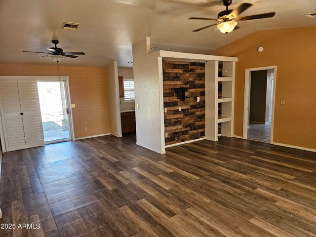 9054 W TINAJAS Drive, Arizona City, AZ 85123