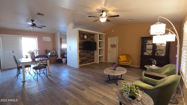 9054 W TINAJAS Drive, Arizona City, AZ 85123