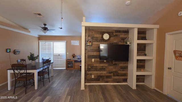 9054 W TINAJAS Drive, Arizona City, AZ 85123