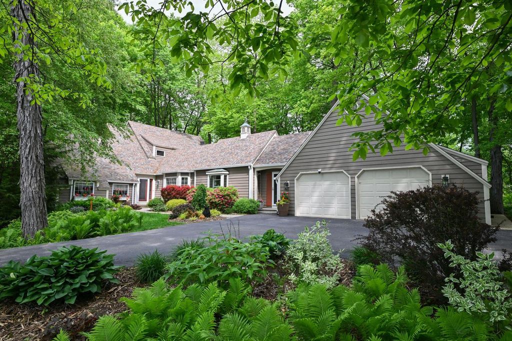 3554 Cranberry LANE, Racine, WI 53404
