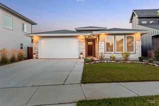 7754 W Meltwater Ln, Eagle, ID 83616