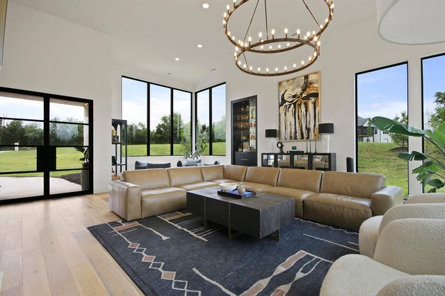 6030 N LOCUST GROVE CHURCH RD, Columbia, MO 65202